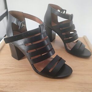 Givenchy strapped chunky heel sandal black genuine leather authentic excellent